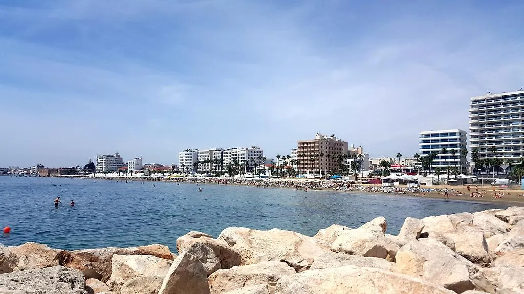 Ithaki Phinikoudes Apartment No. 205 Larnaca